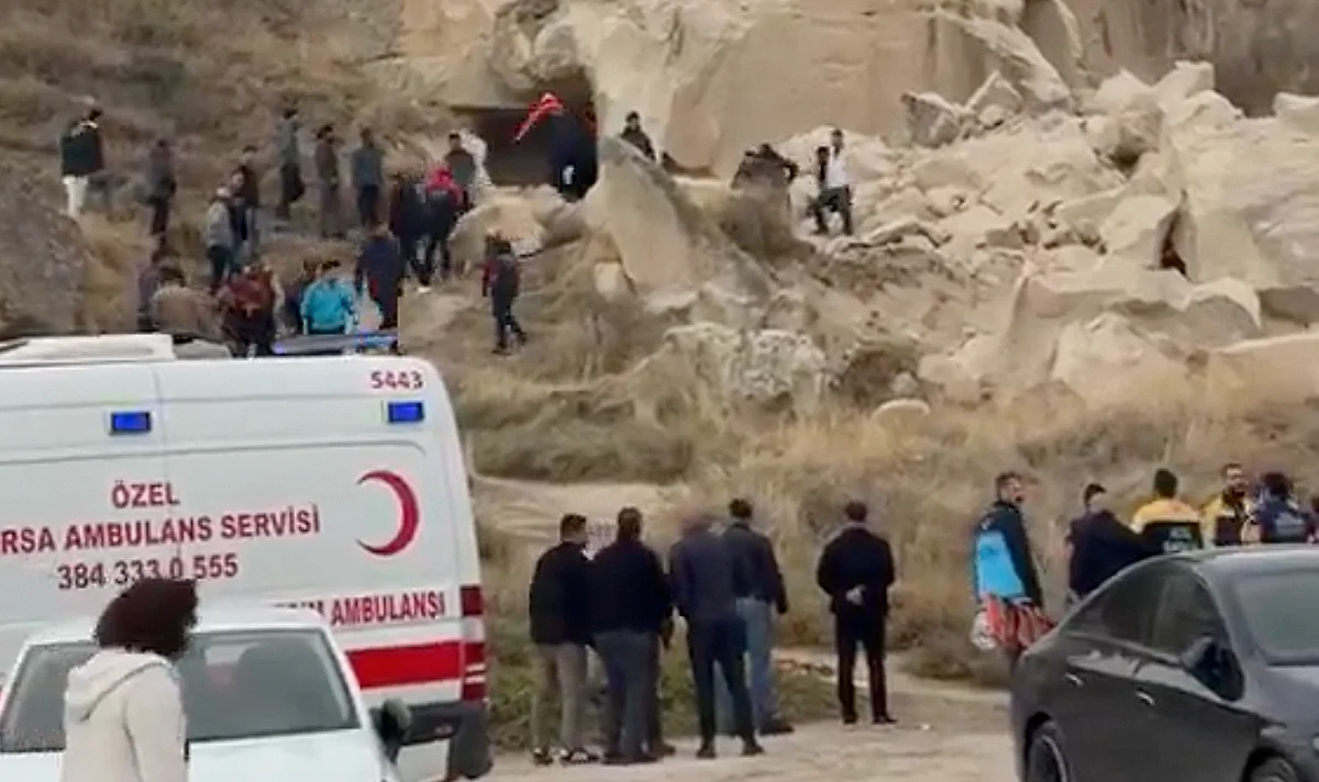 Kapadokya'da bayram günü facia! Peribacası çöktü, 3 kişi yaşamını yitirdi