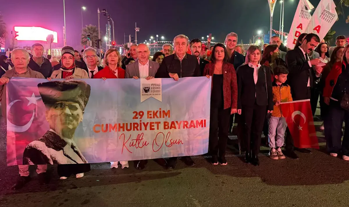 Samsun'da YENİ Parti'den cumhuriyet yürüyüşü