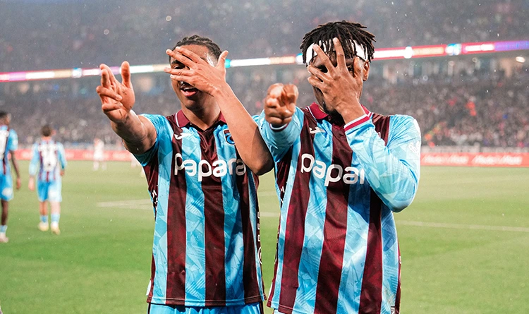 Trabzonspor 90+3’te yıkıldı: Başakşehir beraberliği aldı